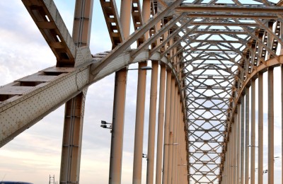 Laat ons stadsicoon weer stralen: zorgen om de Waalbrug